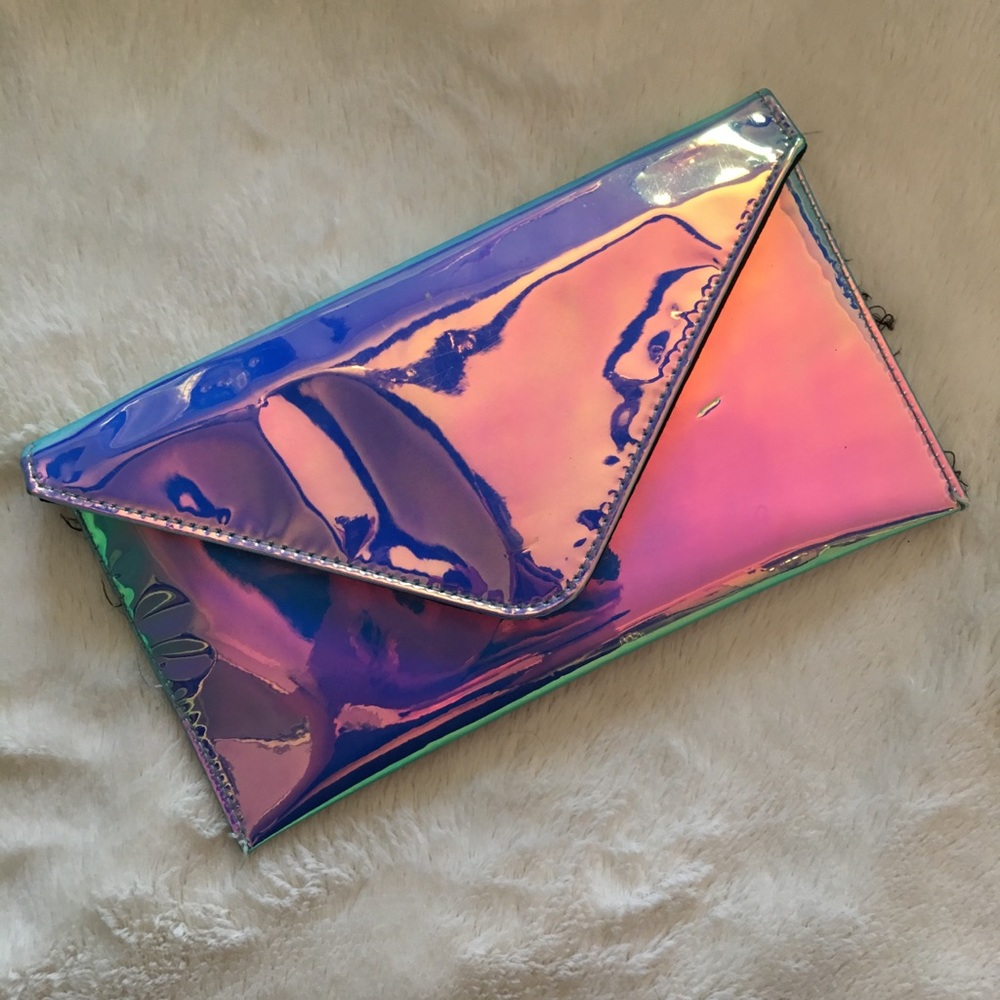 Holographic Clutch
